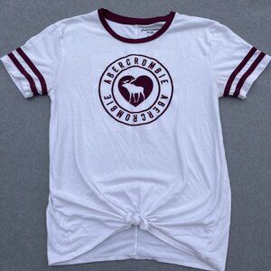 abercrombie kids White Burgandy Short Sleeve Tshirt Moose Abercrombie & Fitch